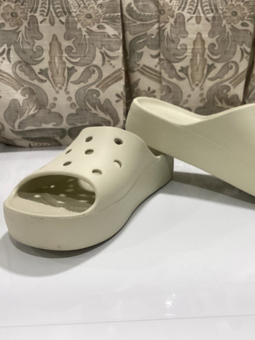 Almost New Crocs Classic Baya Platform Slide